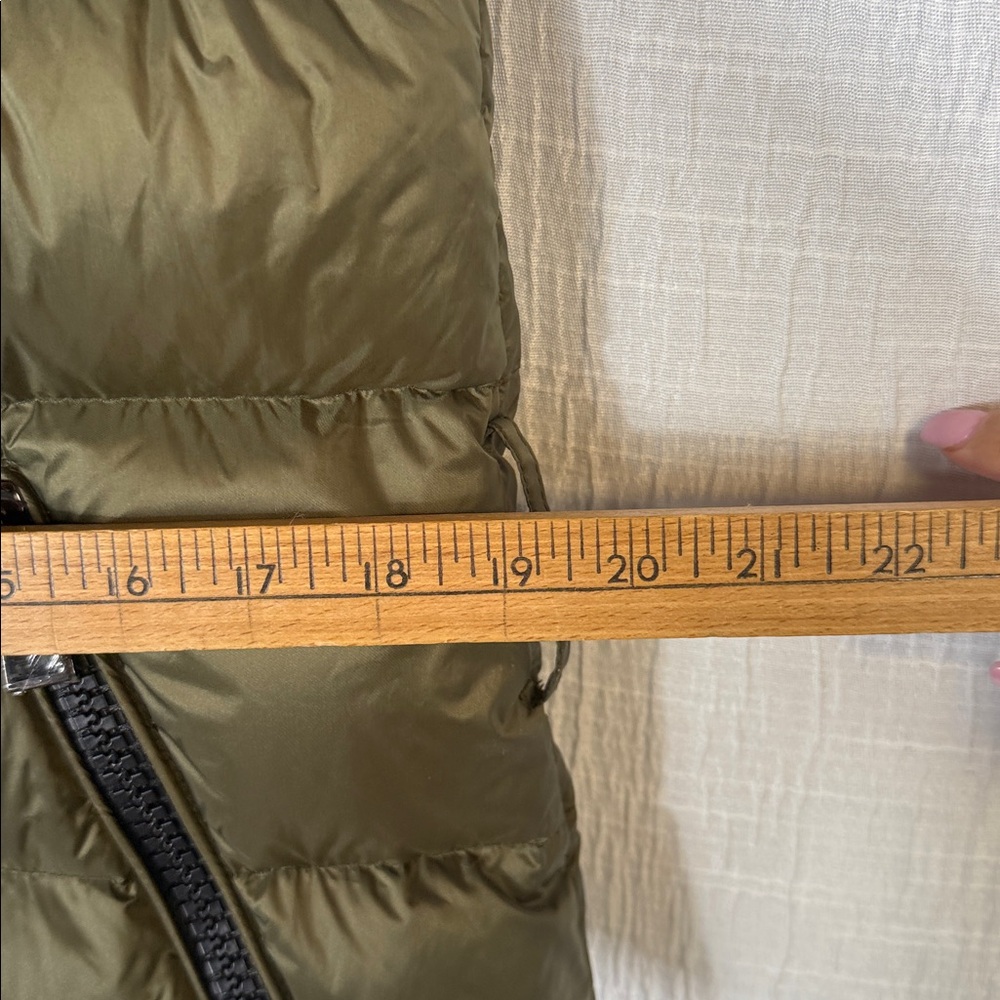 Olive Green Down-Filled Long Puffer Vest Size 2 |‎ Asymmetrical Zip Quilted Vest - Picture 15 of 15